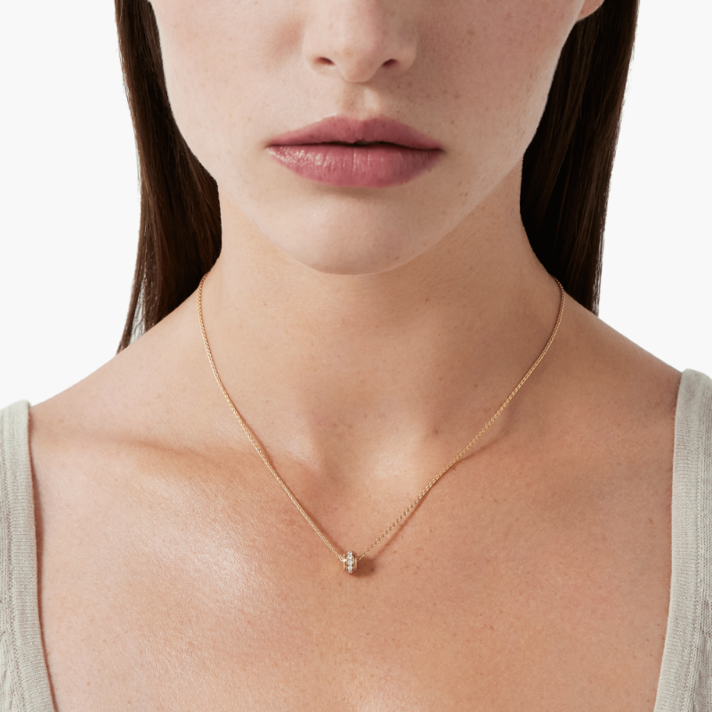 Resim Piaget Rose Gold Diamond Pendant